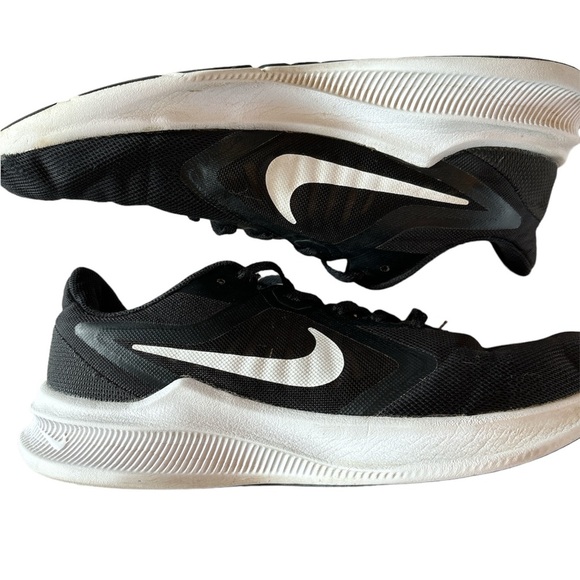 Nike Mens Downshifter Black Running Shoes Sneakers - Picture 1 of 7